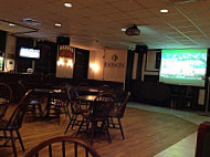 Roger’s Pub inside