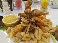 Del Pesce Al Pontile food