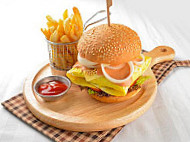 Mk Shams' Burger food