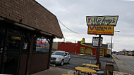 Mickey's Drive-in outside