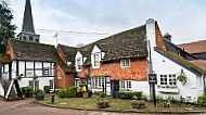 Ye Olde Six Bells outside