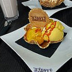 Treatz Dessert Parlour food