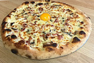 Pizza O Feu De Bois food