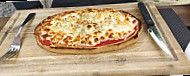 Pizza Prem's food