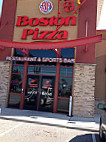 Boston Pizza outside