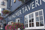 The Palmer Tavern outside