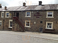 The Sycamore Inn outside