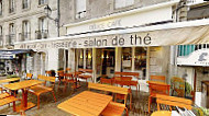 Delice Cafe Vannes inside