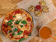 Blaze Pizza food