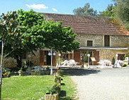 Auberge le Colombier outside