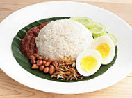 Nasi Lemak Berlauk Azee food