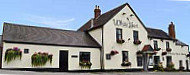 The White Hart Inn outside