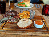 The Cross Keys food