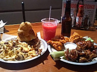 Hooters Houston food