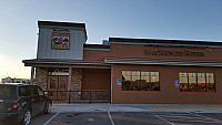 Mackenzie River Pizza Co outside