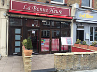 La Bonne Heure outside