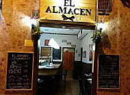 El Almacen Gc inside