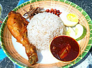 Nasi Lemak Maklong Sg Merab inside