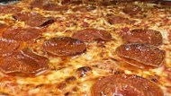 Piezoni's Pizza food