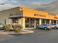 Pei Wei outside