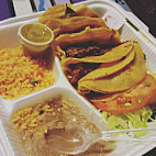 Cesar's Tacos food