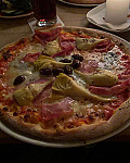 Salino Holzofenpizza inside