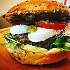 Gaudina Burgers food