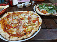 Pizzeria La Tortuga food