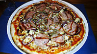 Servus Pizza food