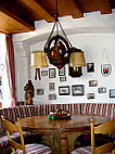 Hotel-Gasthof zum Ochsen inside