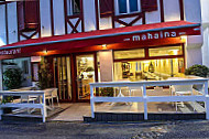 Mahaina outside