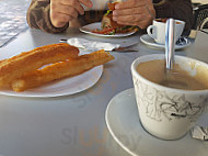 Cafetería Churrería La Villa inside