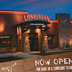 Longhorn Steakhouse outside