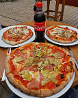 Pizzeria Le Petit food