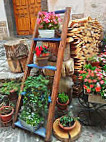 Panaderia Mendiara inside