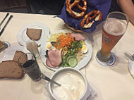 Neuhauser Augustiner food