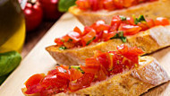 La Bruschetta food