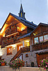 Chalet du Lac Besson outside