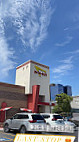 In-n-out Burger outside