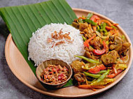 Nasi Lemak Ayam Berempah Lejen food