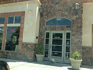 Kneaders Bakery Cafe outside