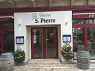 Le Bistrot Saint Pierre inside