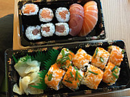 OZAKI Sushi et Grill food