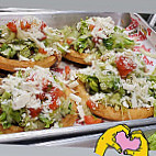 100% Antojitos Mexicanos food