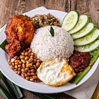 Legasi Nasi Lemak Puchong inside