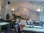 Mythos Taverna inside