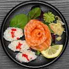 Sushi Takumi food