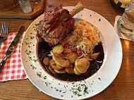 Das Wirtshaus food