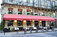 L'Orleans outside