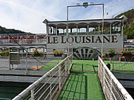 Le Louisiane outside